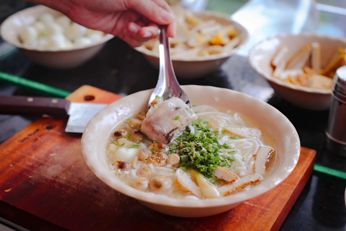 Quán Hương Quê - Trần Hưng Đạo