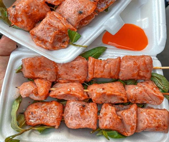 Nem Chua Nướng Ăn Vặt - Ngõ Gốc Đề