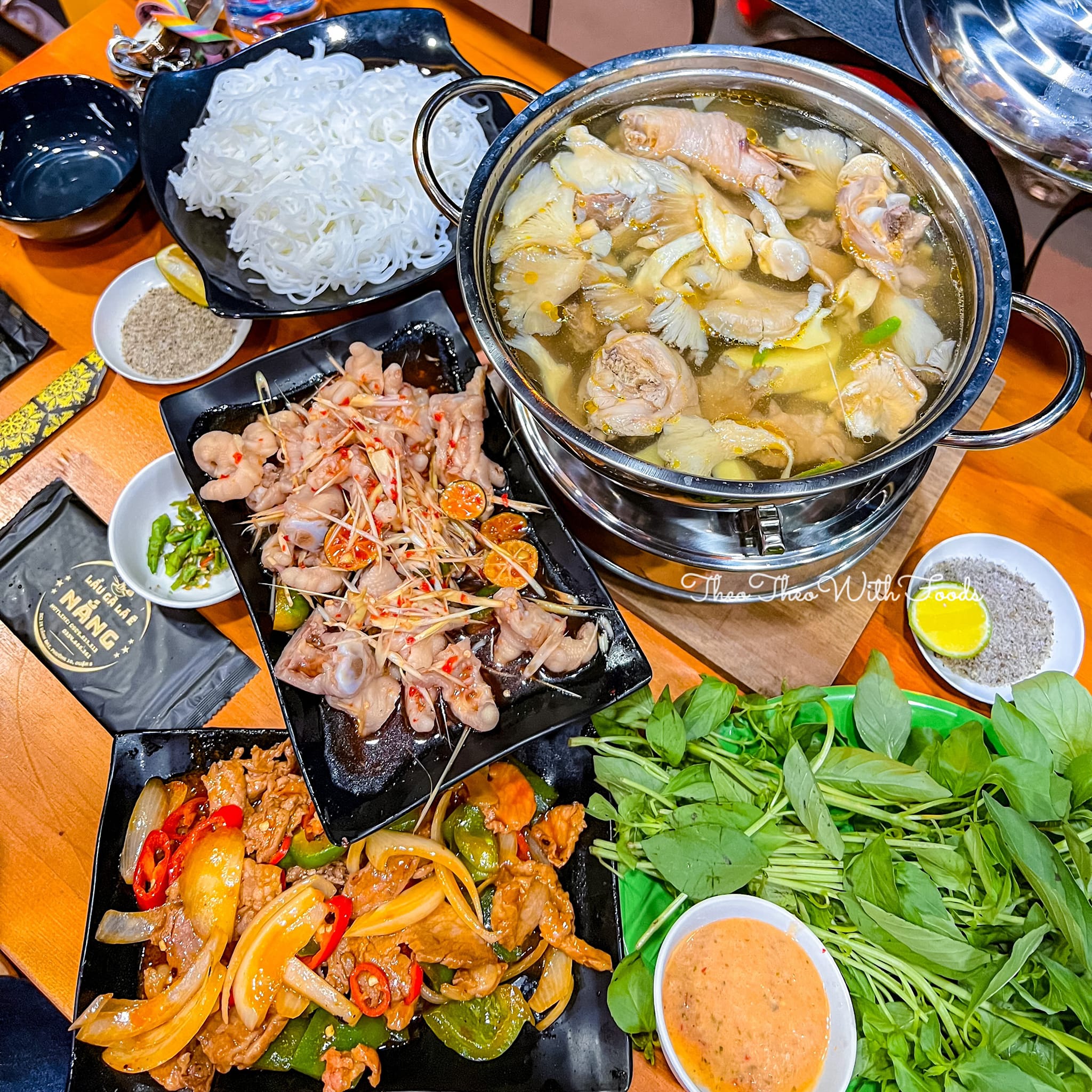 Tiệm Dalat - Lẩu Gà Lá É - Nguyễn Văn Tuyết