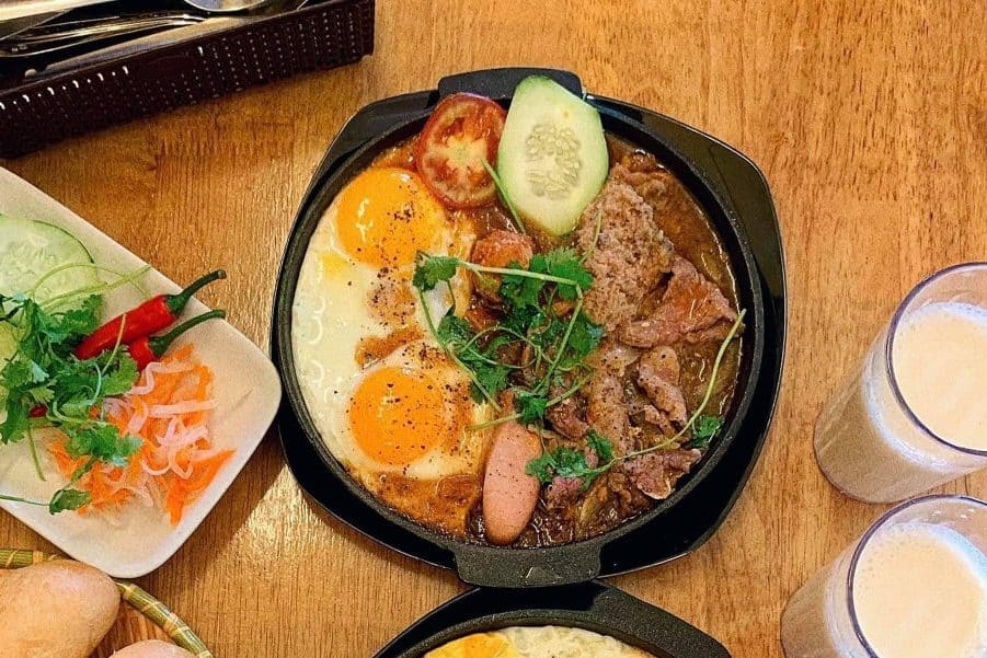 Bánh Mì Chảo Thiên - Nguyễn Huệ