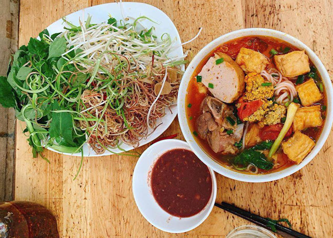 Bún Riêu Cô Liên 20K - Nguyễn Văn Cừ