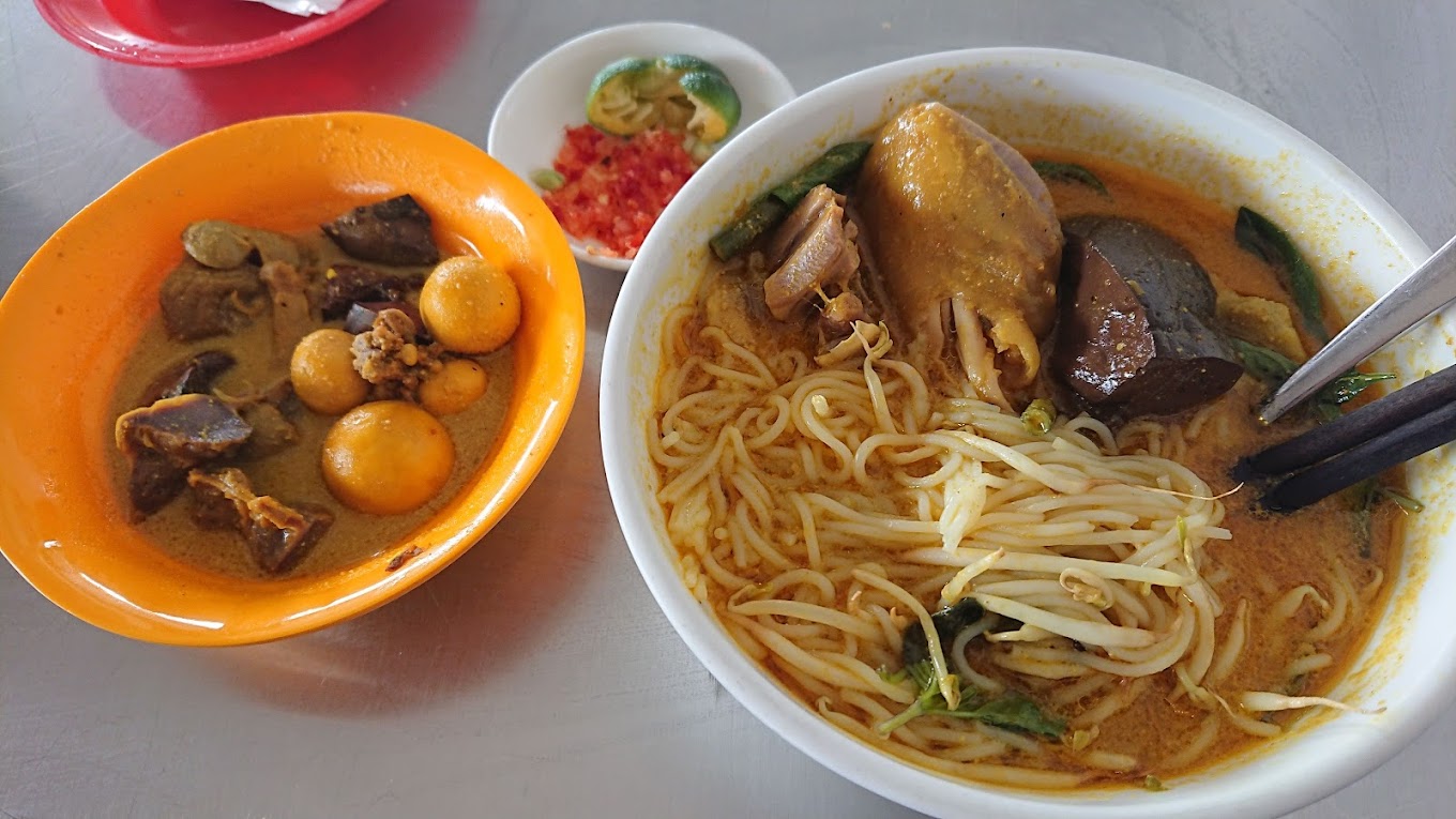 Cô Lan - Bún Cà Ri Gà & Cá Viên - Nguyễn Trãi