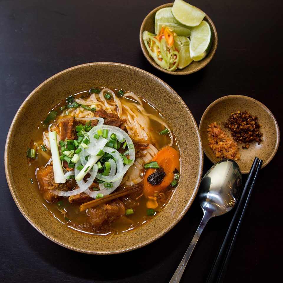 Quán Phở Việt - Bún Bò & Bò Kho - Lê Hồng Phong