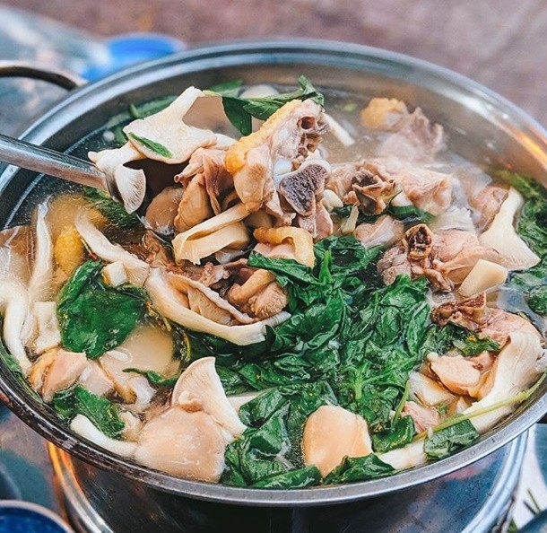 Lẩu Gà Lá É - Man Thiện