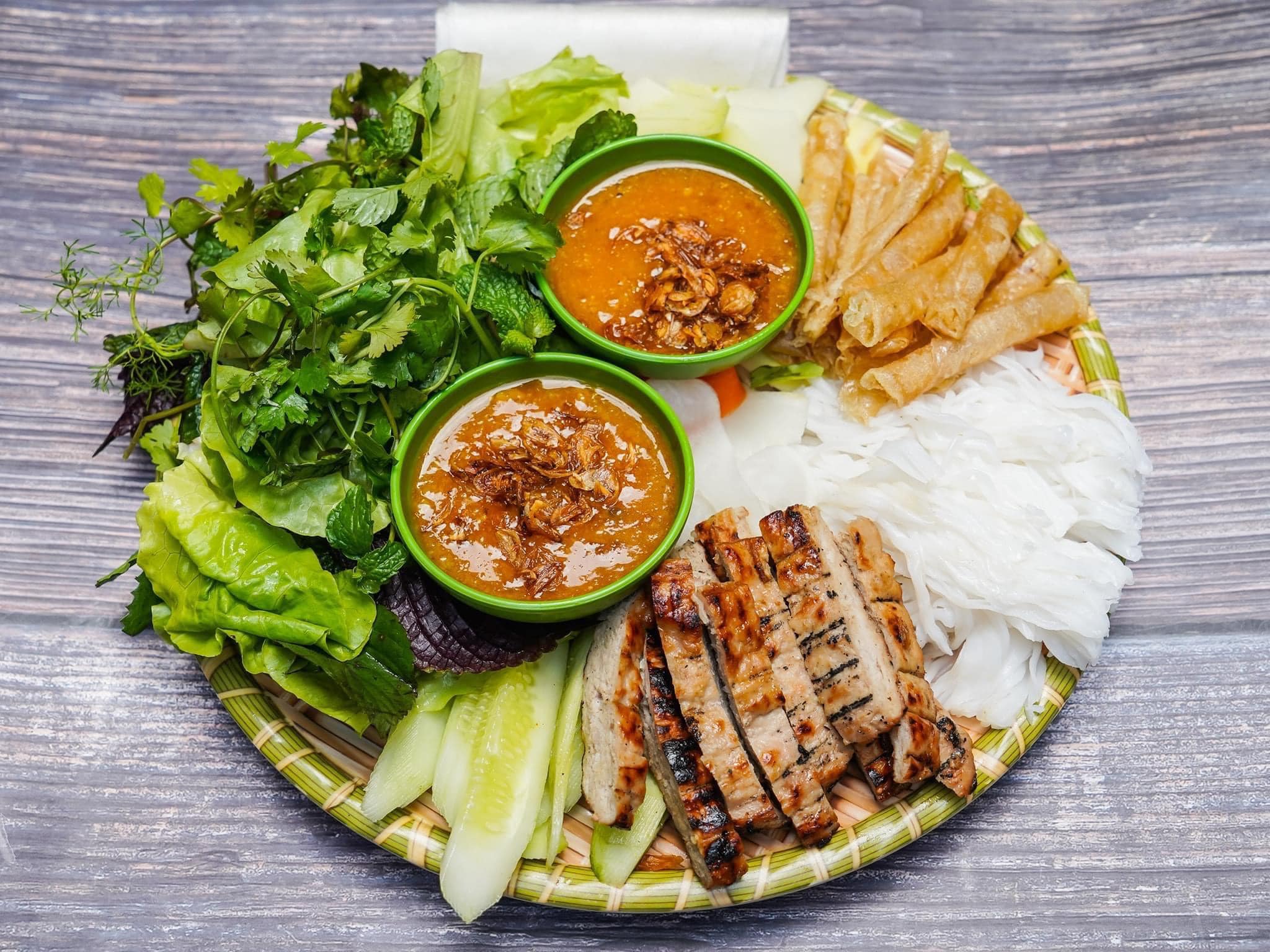 Hà Anh - Nem Nướng Nha Trang - Phúc Tân