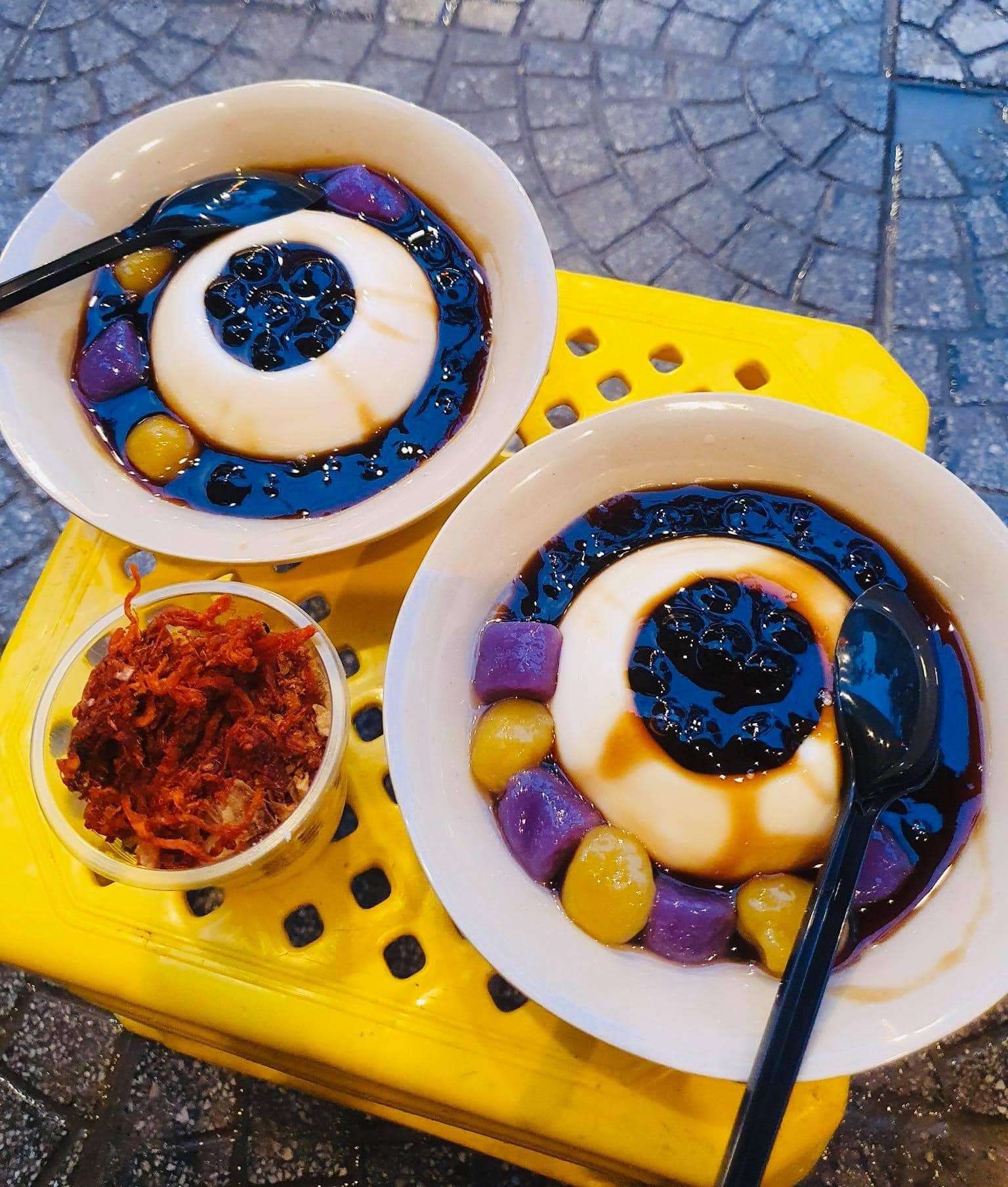 Thạch Chè Cô Lan - Tạ Quang Bửu