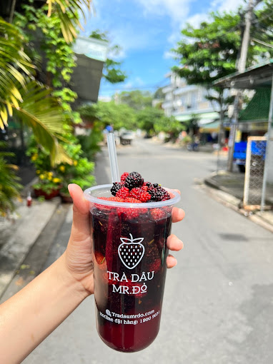 Trà Dâu Mr Đỏ - Nơ Trang Long