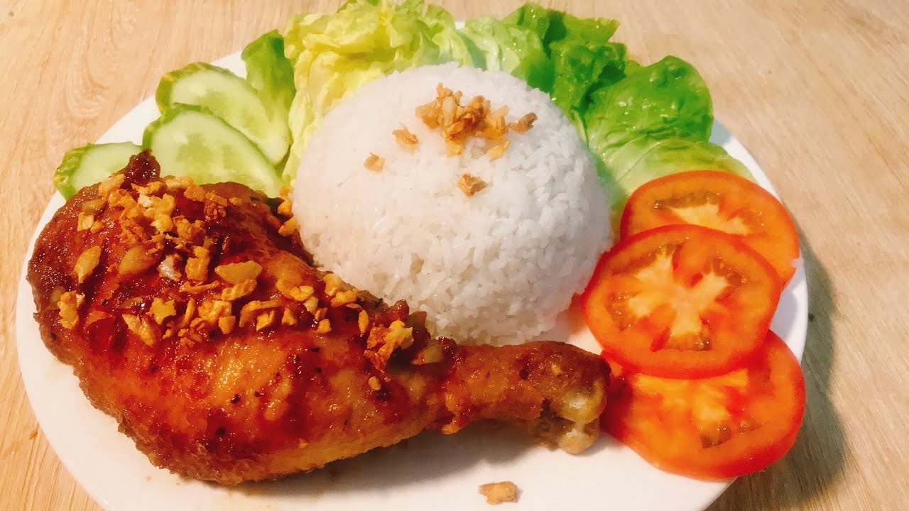 Cơm Gà Xối Mỡ Hà Tùng - Đường số 8
