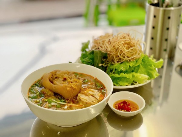 Bún Bò Phượng Uyên - Nguyễn Phúc Chu
