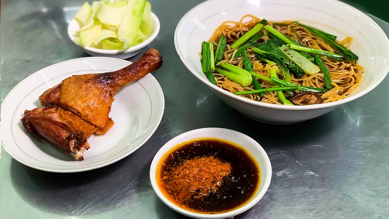 Mỳ Vịt Tiềm Trần Ký - Bông Sao