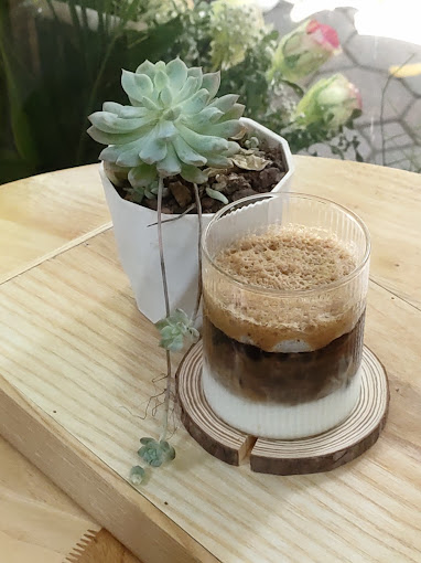 Coffee Bảo Ngọc - Đặng Thuỳ Trâm