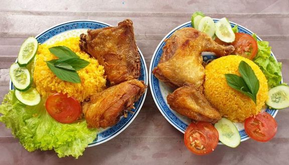 Bảo Bối Quán - Cơm Gà Xối Mỡ & Cơm Chiên Dương Châu