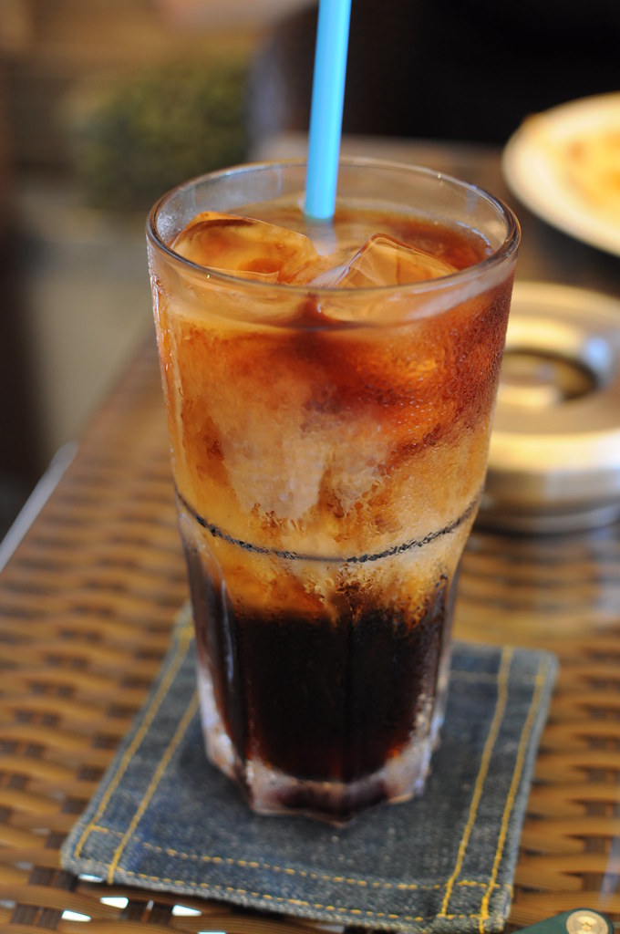 Tiệm Cà Phê Ngộ Cố Nhân - Liễu Giai