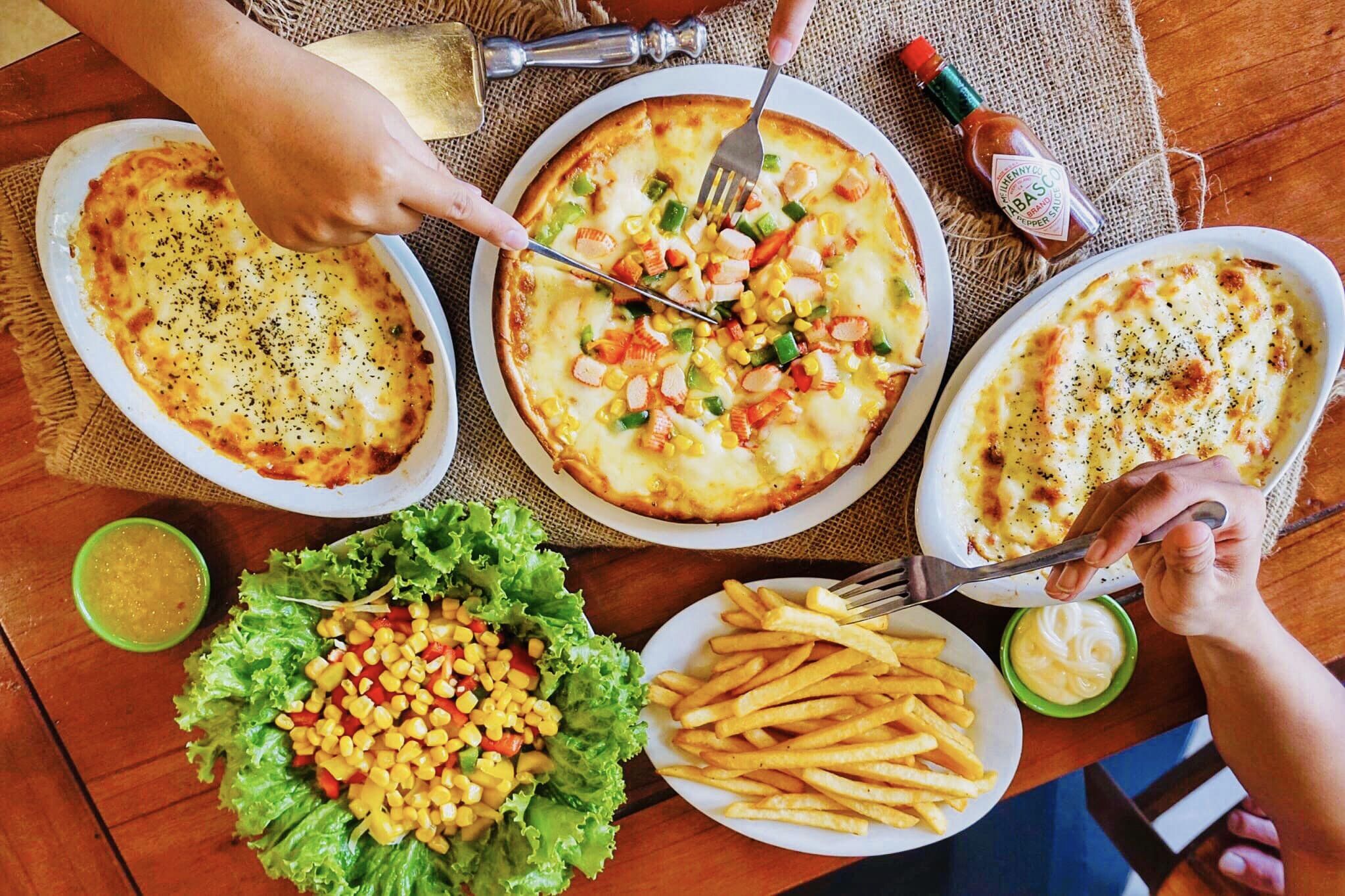 Pizza Family - Cô Giang