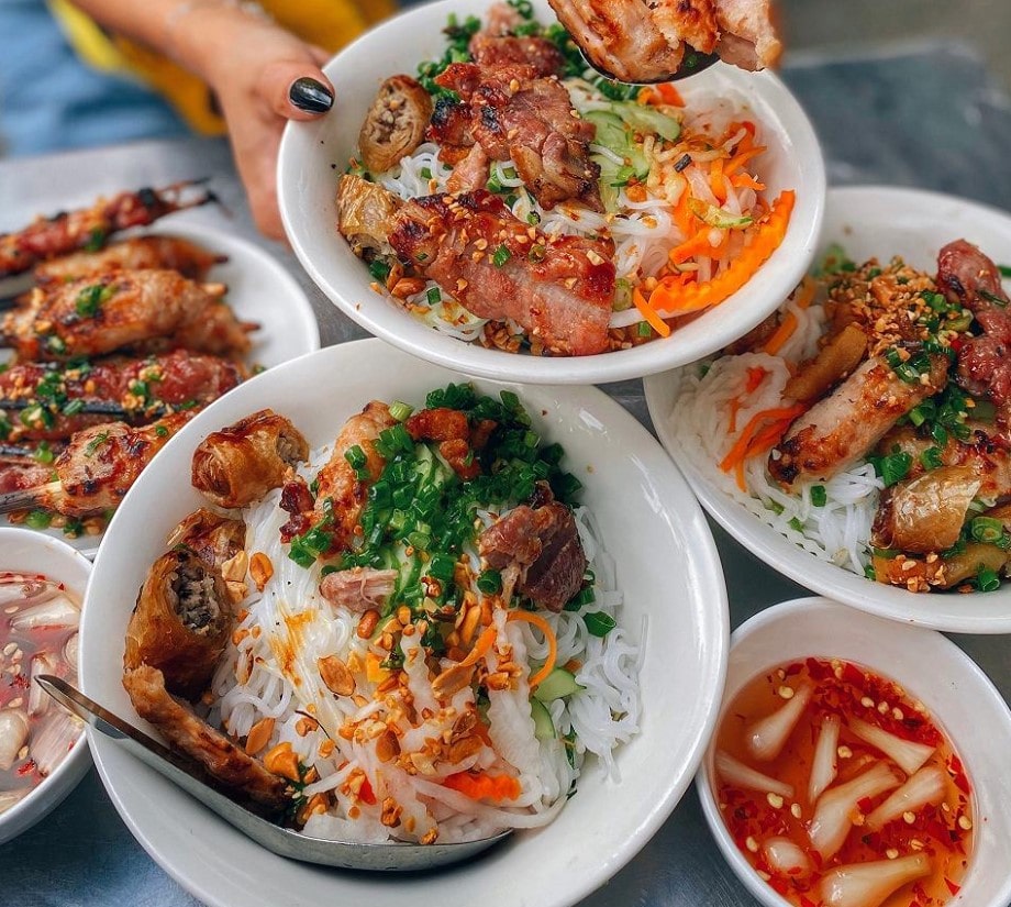 Bún Thịt Nướng Cô Phượng - Tùng Thịên Vương