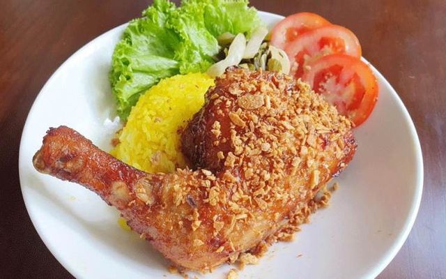 Cơm Gà Xối Mỡ Hà Tùng - Đường số 8