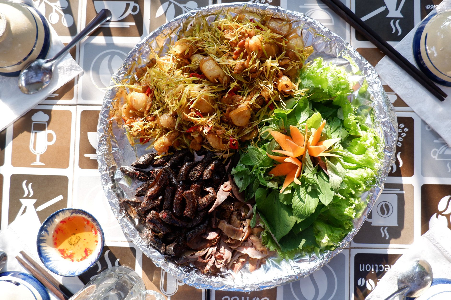 Gà Vương - Cafe Xanhs - Tỉnh Lộ 8