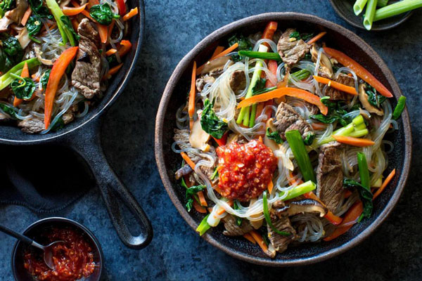 Hoàng Huệ - Cơm Rang & Bún Bò Trộn - Ao Sen