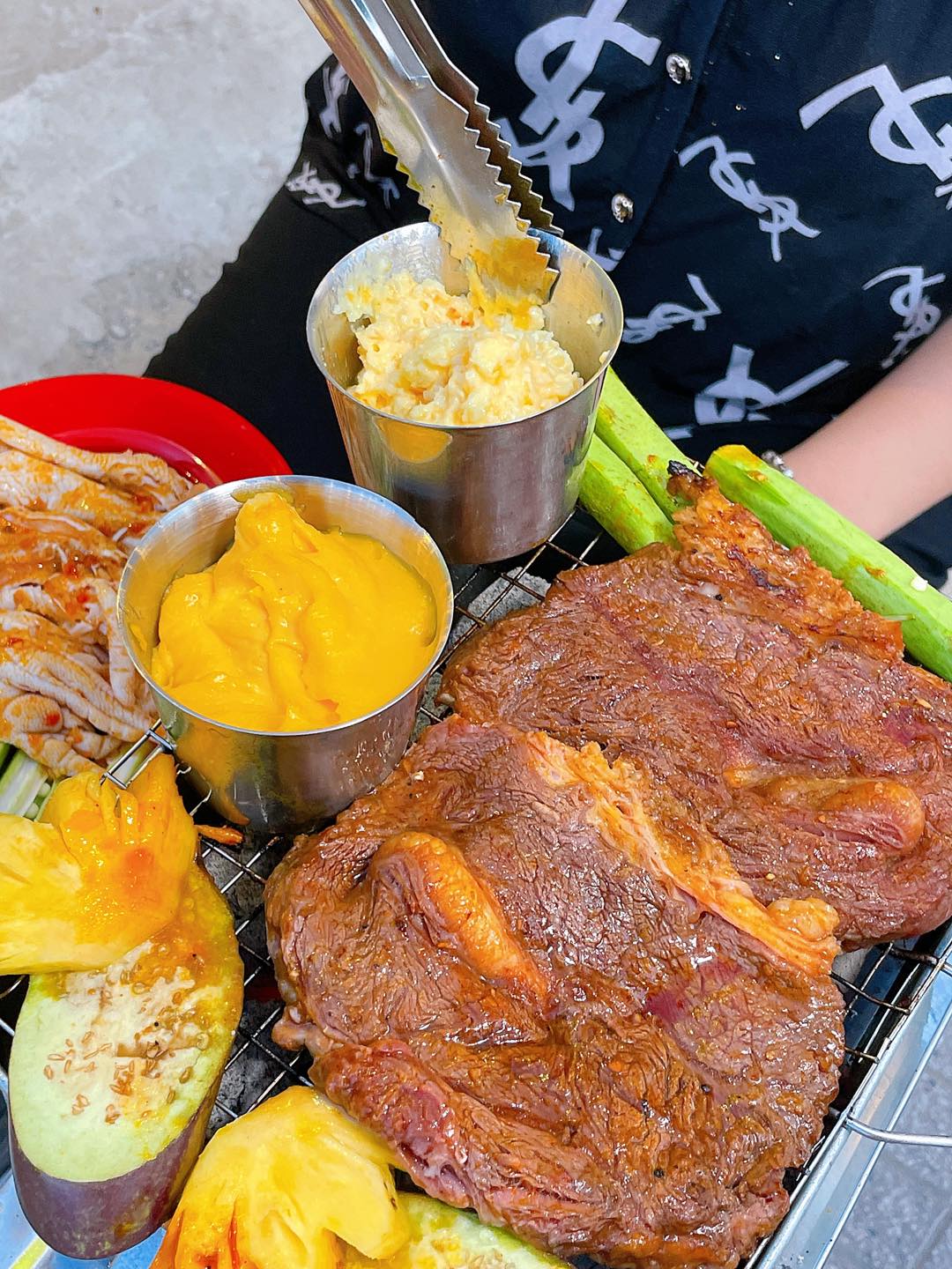 Bò Chị Em - Phạm Văn Đồng