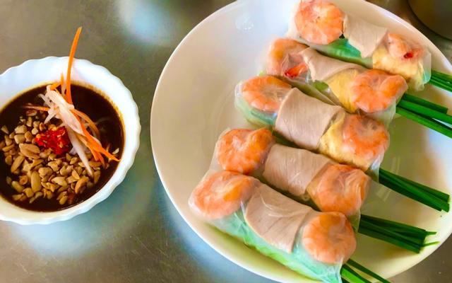 Gỏi Cuốn - Nước Mía Ngọc Hà