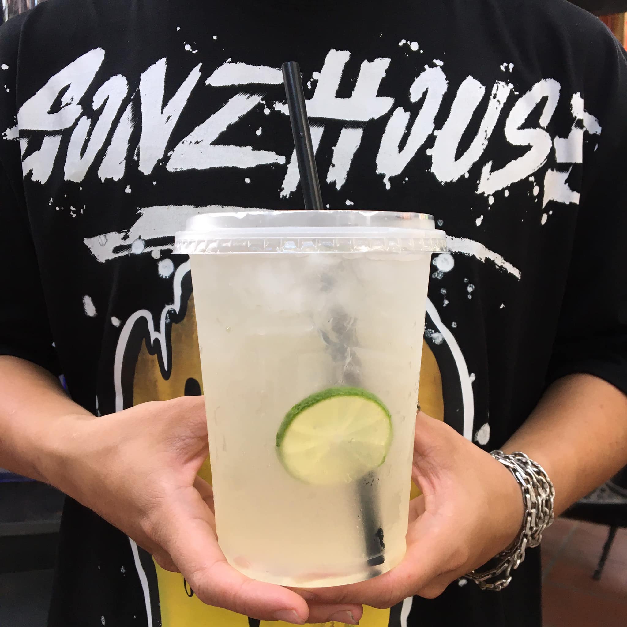 Fin Cafe - Cà Phê - Nguyên Hồng