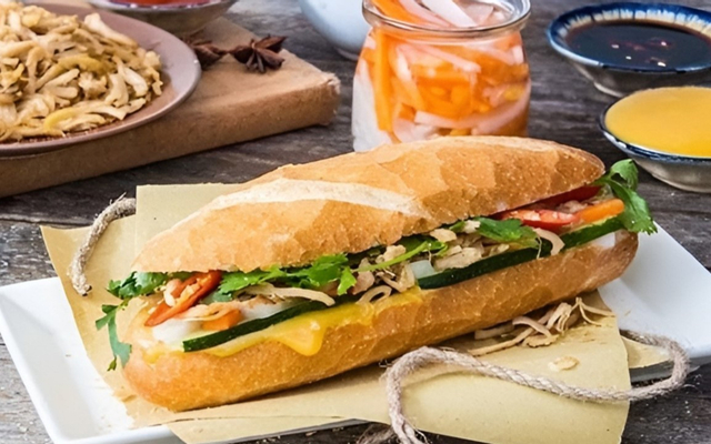 Bánh Mì Hội An - Chùa láng