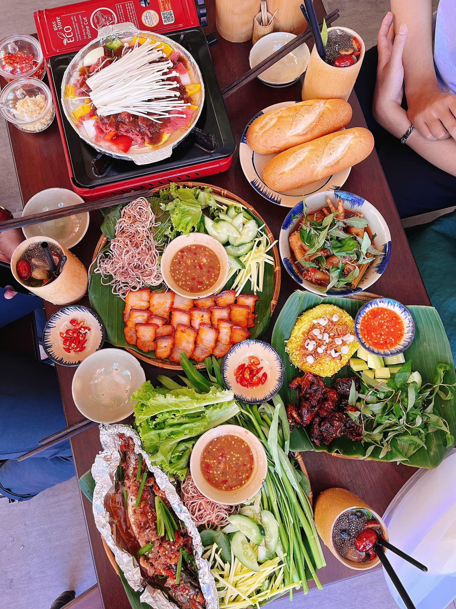 Ẩm Thực Gánh - Châu Thị Vĩnh Tế