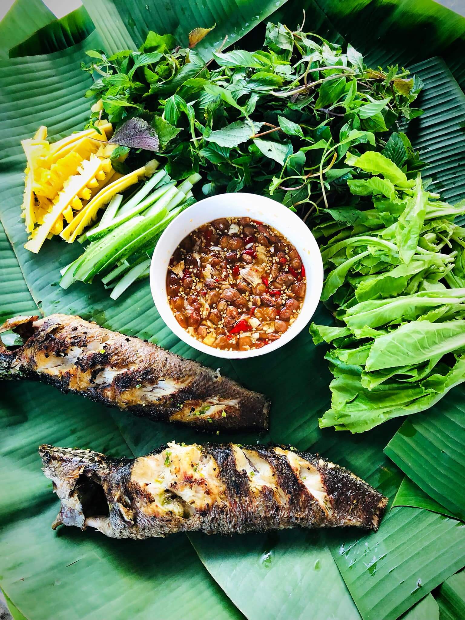 Quán Ăn Cẩm Sanh - Cá Lóc & Bò Lá Lốt Nướng - Đường Số 16