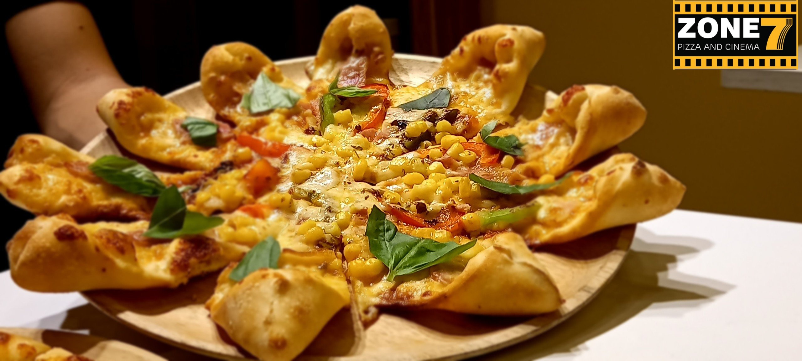 Zone7 - Pizza & Mini Cinema - Tố Hữu