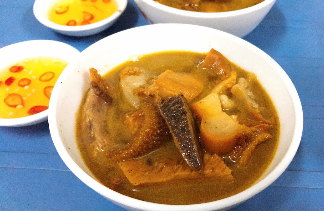 Phá Lấu Dì Nũi - Tôn Đản