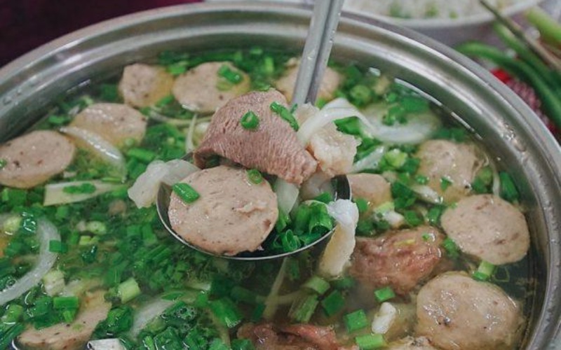 Lẩu Bò Hoàng Phúc - Kênh Tân Hóa