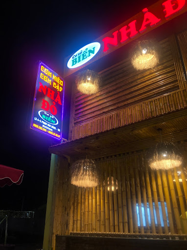 Cơm Niêu Nhà Đỏ - Phạm Văn Đồng