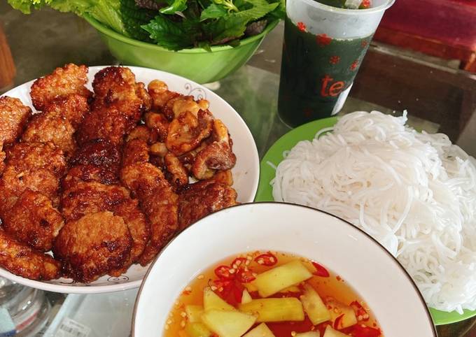 Hoàng Long Bún Chả - Bánh Cuốn - Yên Xá