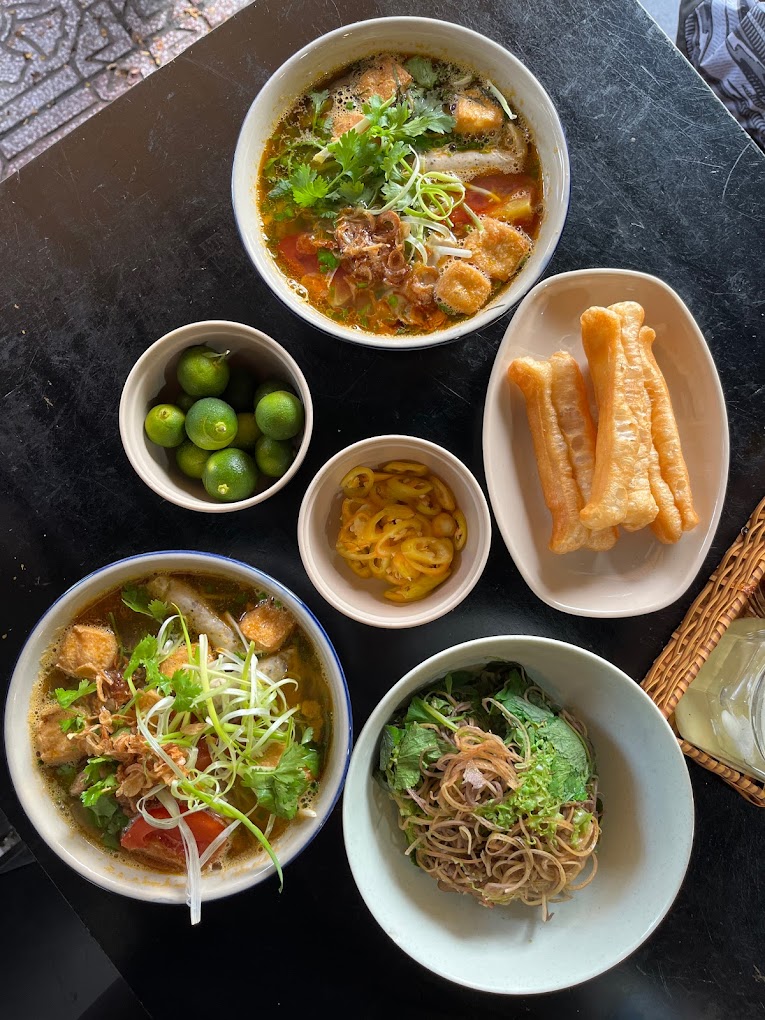 Cô Oanh - Bún Riêu - Phố Vọng