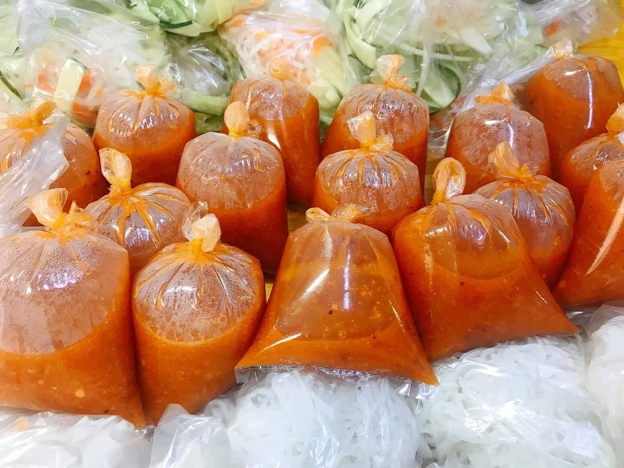 Bánh Canh Hà Lan & Nem Nướng - Huỳnh Tấn Phát