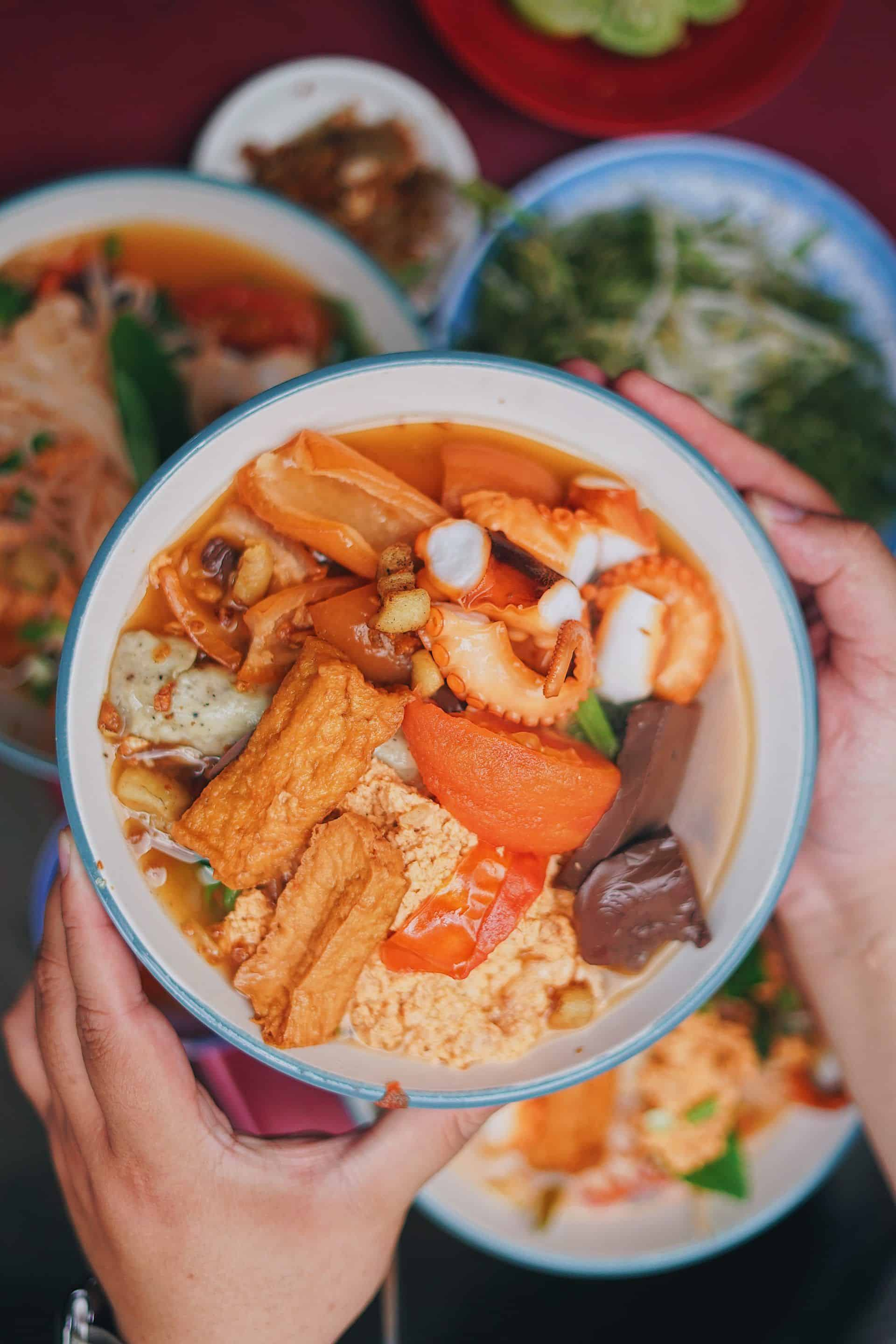 Nhà Vân - Bún Riêu Tôm Cua - Hoa Huệ