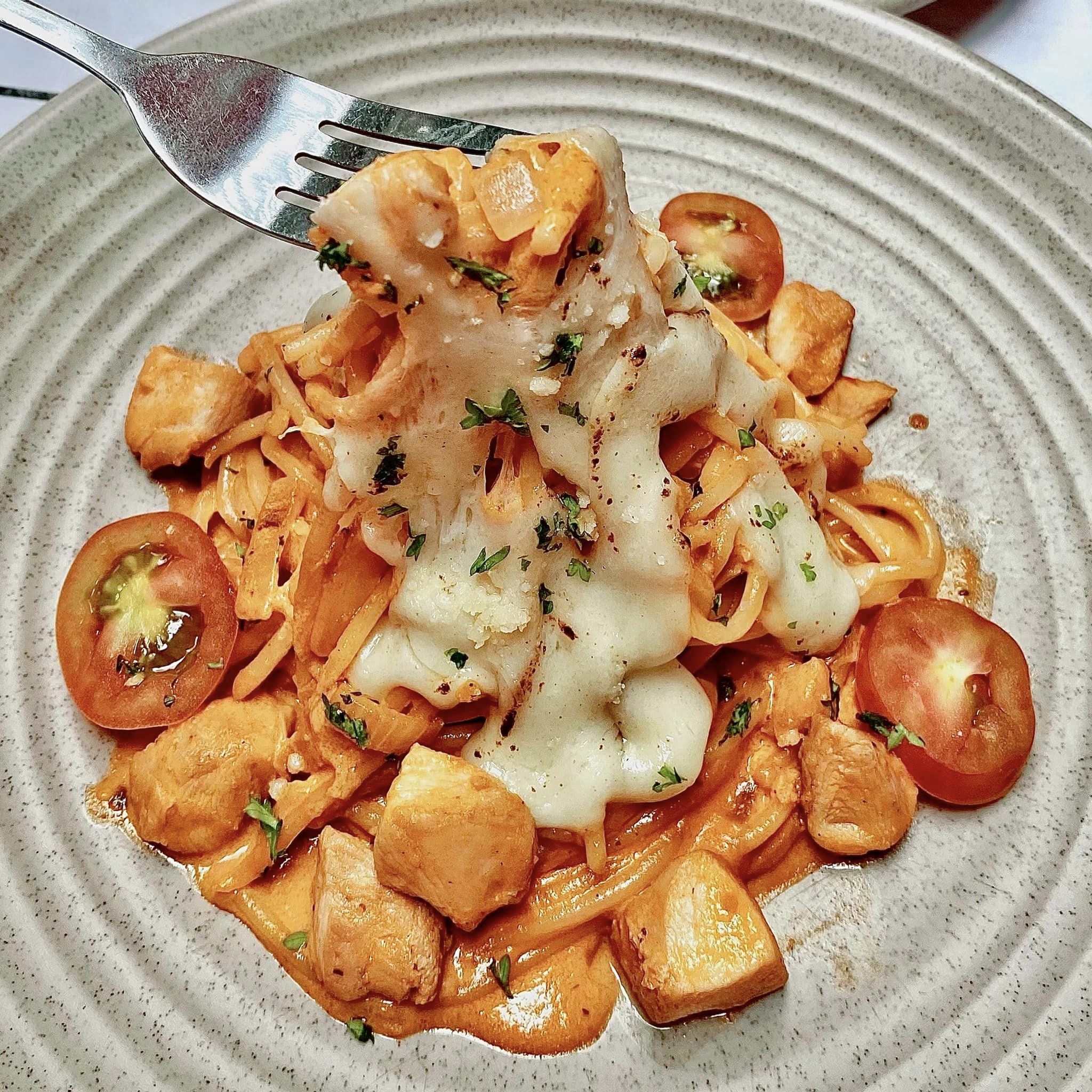 Cheese Pasta - Công Trường Quốc Tế