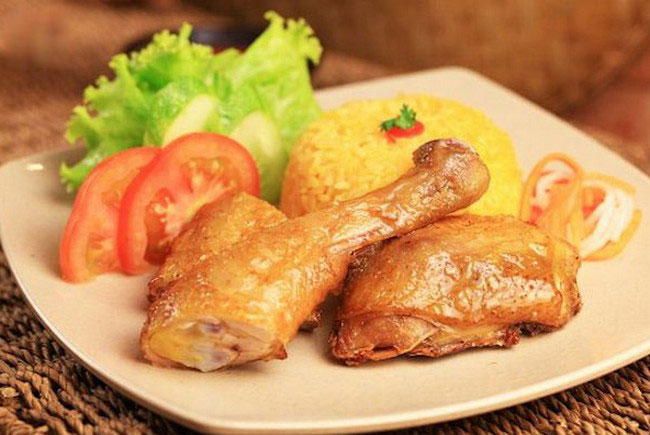 Cơm Gà Gà Xối Mỡ Dì 7 - Dương Thị Mười