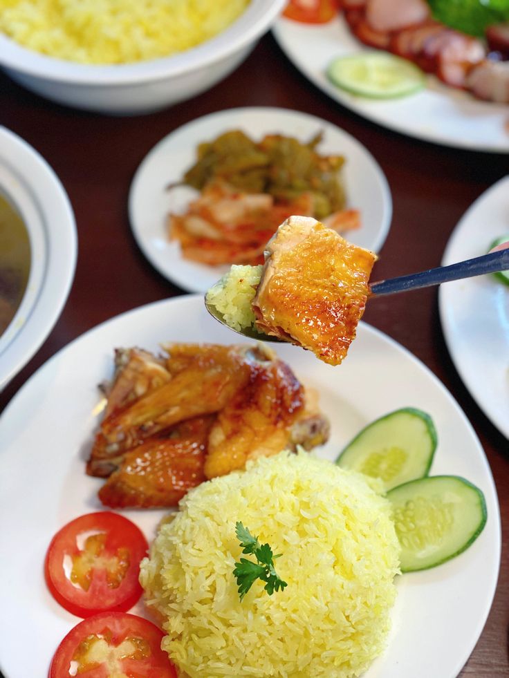 Cơm Gà Bà Yến - Khâm Thiên