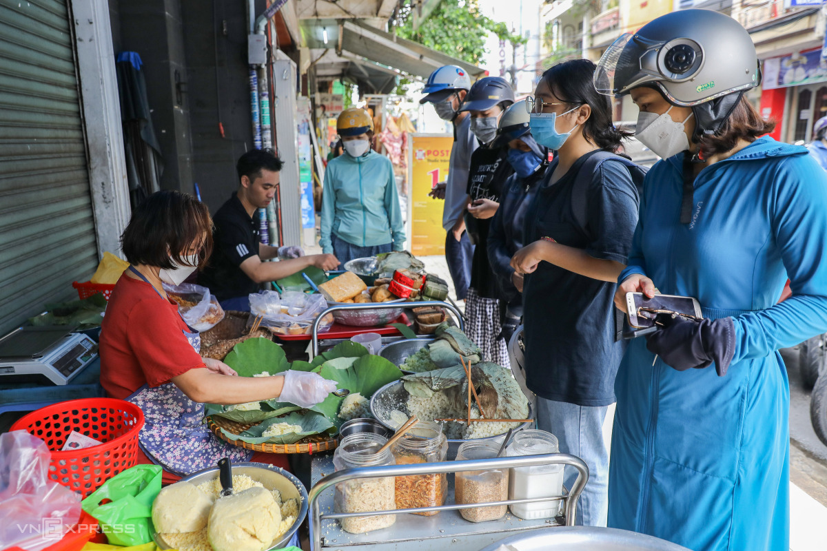 Xôi Lá Sen - Phạm Văn Hai