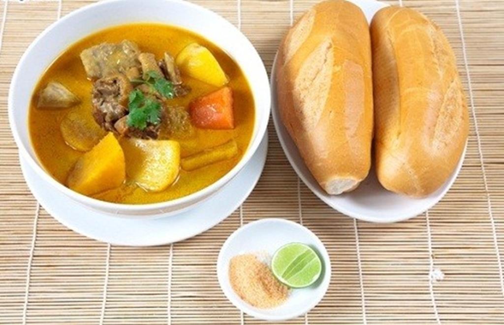 Gia Bảo - Cà Ri Gà & Bò Kho - Nguyễn Tư Giản