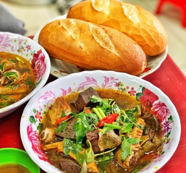 Phá Lấu Vịt - Bùi Minh Trực