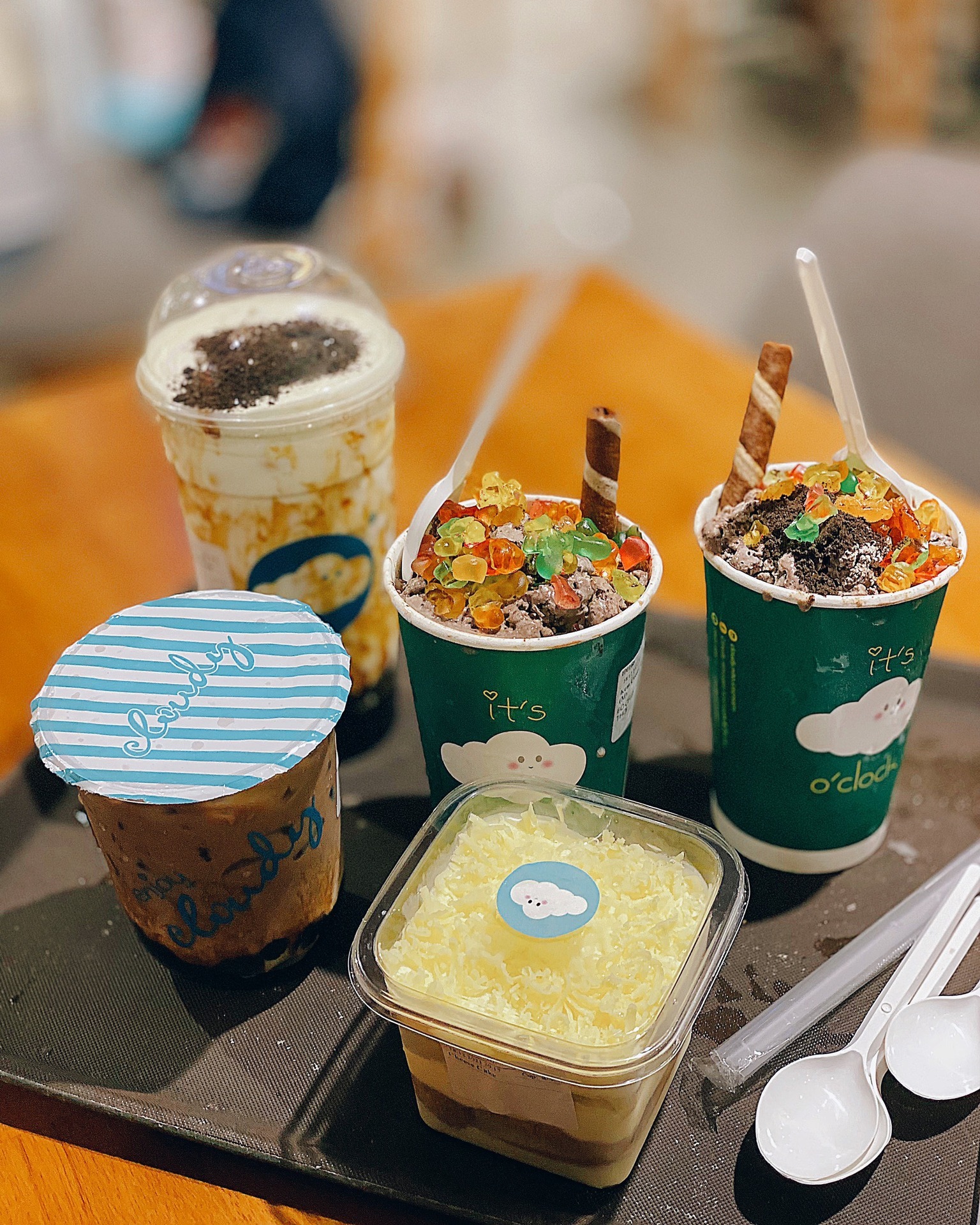 Cloudy - Trà sữa - Ngô Văn Sở