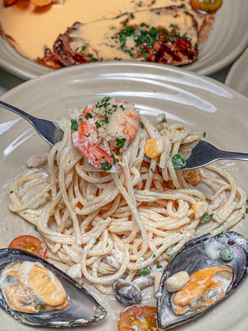 Cheese Pasta - Công Trường Quốc Tế