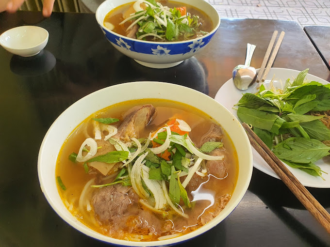 Bún Bắp Bò O Hồng - Trần Quốc Thảo