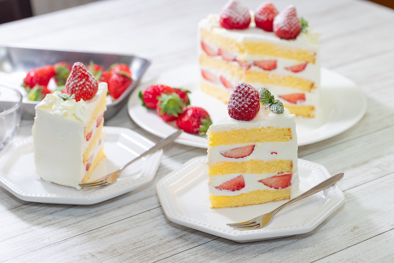 Dâu Cake Bakery - Bà Hom