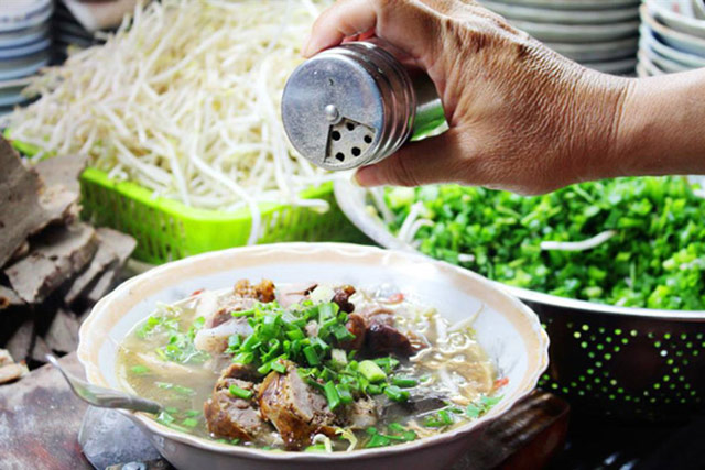 Gà Ta Phú Hào - Huỳnh Tấn Phát