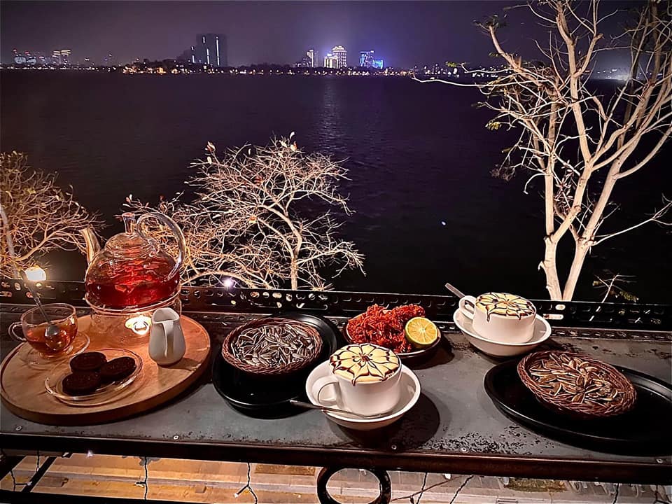 October Coffee - Nguyễn Đình Thi