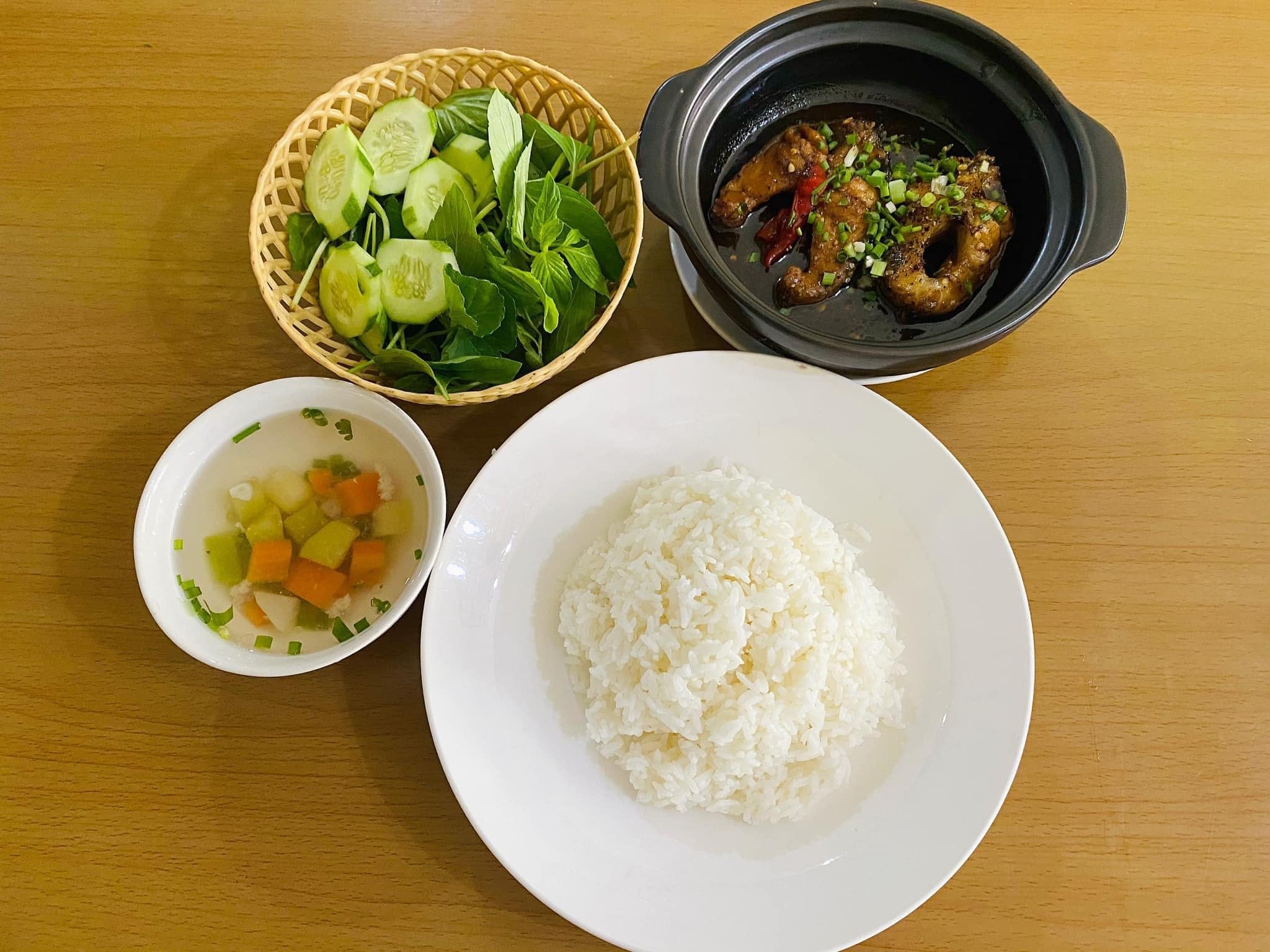 Quán Cơm Thằng Bờm - Đồng Đen
