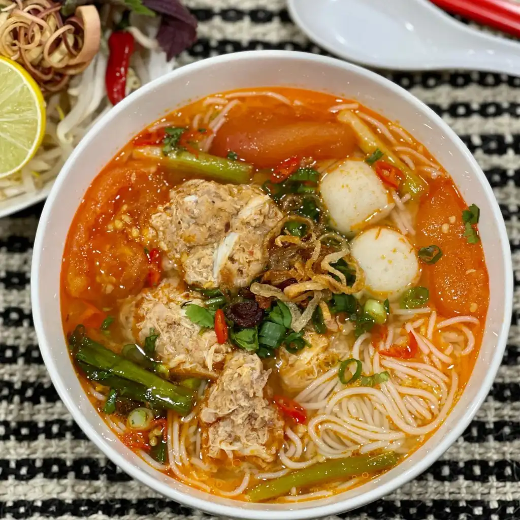 Bún Riêu Dì Sáu - Phan Xích Long